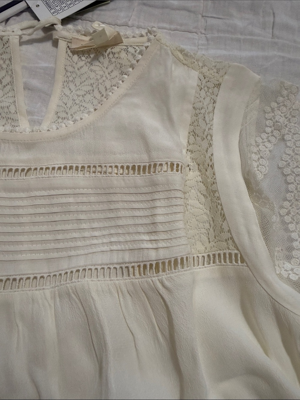 Meadow Rue Cream Lace Pintuck Yoke Cap-Sleeve Blouse - Picture 5 of 5